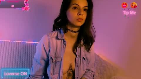 Snapshot of ellisa_26 chatting on 05.10.26 Elisa online show from 05.10.26