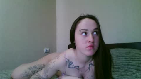 Snapshot of elliza_snow chatting on 05.02.26 Eliza online show from 05.02.26