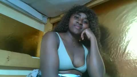 Snapshot of ellodi chatting on 06.25.26 Ellodi online show from 06.25.26