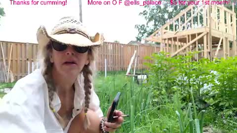 Snapshot of ells_palace chatting on 06.26.26 Ella Bella Bo Bella online show from 06.26.26