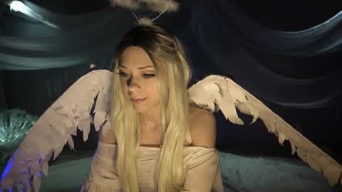 Snapshot of elly_fry chatting on 02.22.25 Art Place online show from 02.22.25