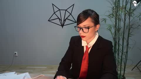 Snapshot of elly_fry chatting on 03.01.25 Art Place online show from 03.01.25