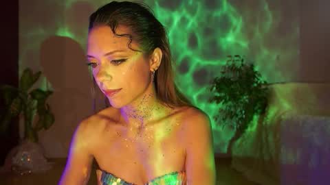 Snapshot of elly_fry chatting on 09.26.25 Art Place online show from 09.26.25