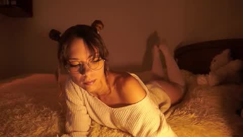 Snapshot of elly_fry chatting on 10.18.25 Art Place online show from 10.18.25