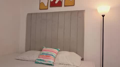 Snapshot of elly_g chatting on 02.10.26 elly online show from 02.10.26