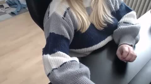 Elly online show from 09.27.25