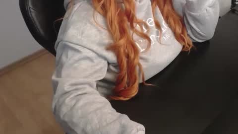 Elly online show from 12.15.25