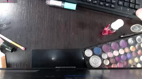 Elly online show from 12.24.24