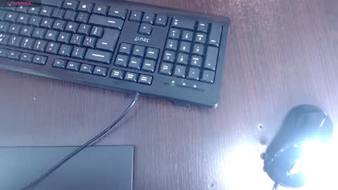 Elly online show from 12.31.24