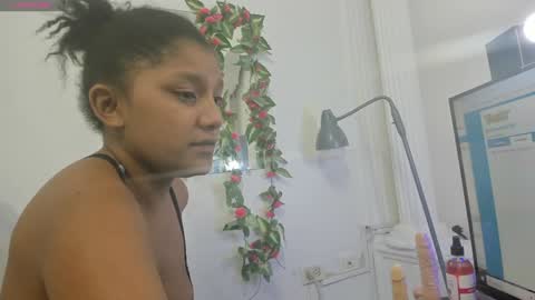 Elly online show from 01.05.25