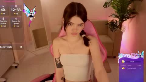 Snapshot of ellya_me chatting on 02.20.26 Ellya online show from 02.20.26