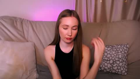 Snapshot of ellycolins_ chatting on 02.28.26 Elly online show from 02.28.26