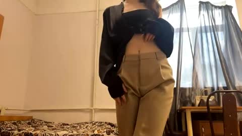 Snapshot of ellyspoerer chatting on 05.18.26 Sonya online show from 05.18.26