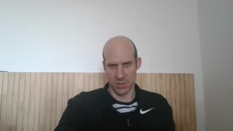 Snapshot of elmatirestrepo chatting on 05.18.26 Mati Restrepo online show from 05.18.26