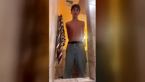 Snapshot of elmer_777 chatting on 01.06.26 elmer_777 online show from 01.06.26