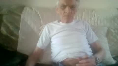 Snapshot of elmo191271 chatting on 06.08.26 elmo191271 online show from 06.08.26