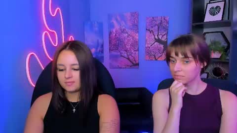Snapshot of elodie_crystal chatting on 07.10.26 Ella online show from 07.10.26