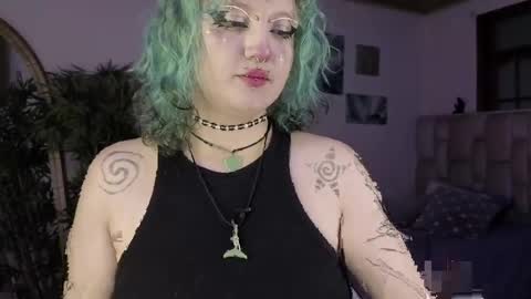 Snapshot of eloisee_ chatting on 04.17.26 Eloise . online show from 04.17.26