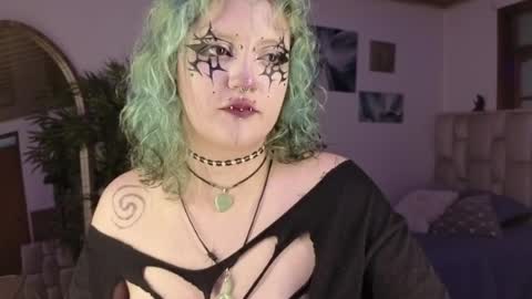 Snapshot of eloisee_ chatting on 04.27.26 Eloise . online show from 04.27.26