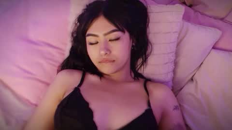 Elowen online show from 10.24.25