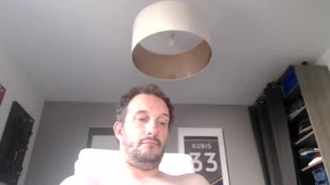 Snapshot of elpiloto05 chatting on 07.11.26 Elpiloto online show from 07.11.26