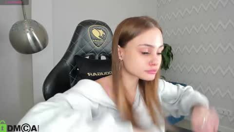 Snapshot of elsa_carterr chatting on 12.02.25 elsa_carterr online show from 12.02.25