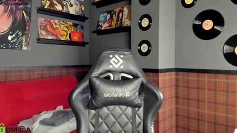 Snapshot of elsa_carterr chatting on 12.05.25 elsa_carterr online show from 12.05.25