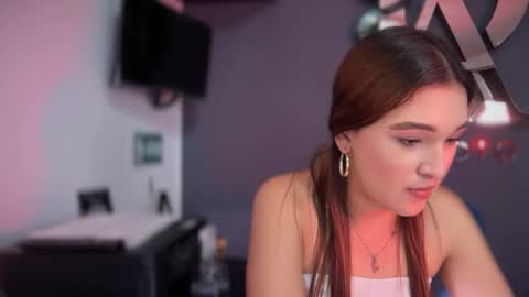 Snapshot of elsa_koch chatting on 09.22.25 ELSA online show from 09.22.25