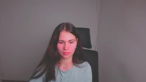 Snapshot of elsa_mur chatting on 01.28.25 Elsa online show from 01.28.25