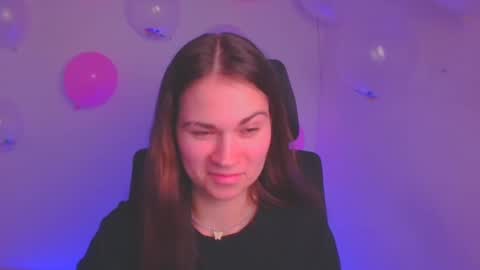 Snapshot of elsa_mur chatting on 02.13.25 Elsa online show from 02.13.25