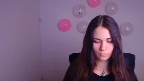Snapshot of elsa_mur chatting on 02.18.25 Elsa online show from 02.18.25
