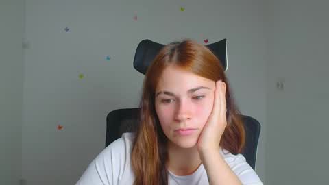 Snapshot of elsa_mur chatting on 09.23.25 Elsa online show from 09.23.25