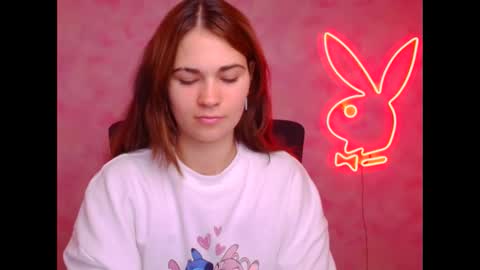 Snapshot of elsa_mur chatting on 10.18.25 Elsa online show from 10.18.25