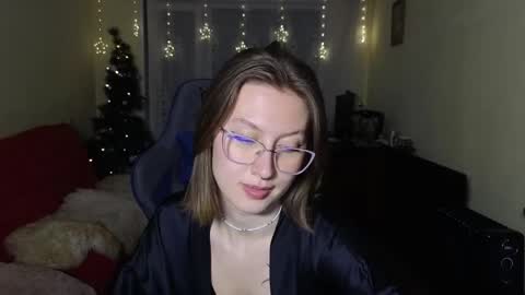 Snapshot of elsaangel chatting on 12.15.24 elsaangel online show from 12.15.24