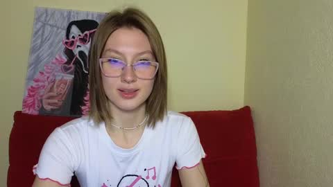 Snapshot of elsaangel chatting on 12.18.24 elsaangel online show from 12.18.24