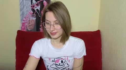 Snapshot of elsaangel chatting on 01.10.25 elsaangel online show from 01.10.25