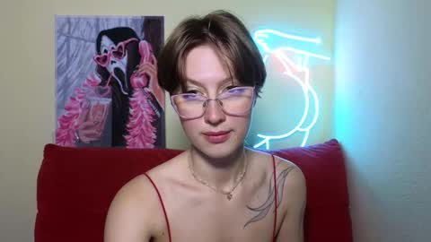 Snapshot of elsaangel chatting on 09.29.25 elsaangel online show from 09.29.25