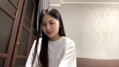 Mia online show from 04.06.26