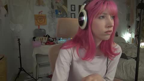 Snapshot of elslove chatting on 05.18.26 ELS online show from 05.18.26