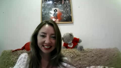 ElvaArno online show from 10.27.25