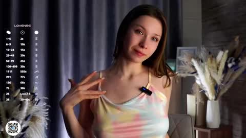 Snapshot of elvafoa chatting on 03.10.25 Sophie online show from 03.10.25