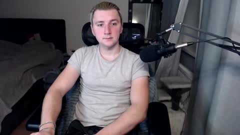 Elvin Vaenight online show from 10.12.25