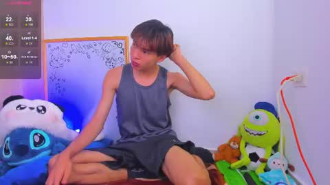 Snapshot of ely_king chatting on 06.28.26 E L Y K I N G online show from 06.28.26