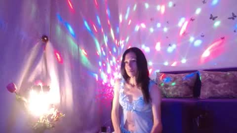 Snapshot of elysasun chatting on 06.27.26 Elisa online show from 06.27.26