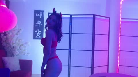 Elysia online show from 01.26.25