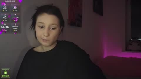 Em1l1a online show from 10.11.25