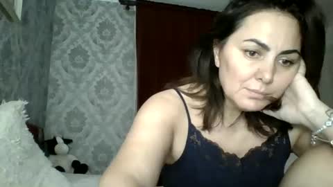 Snapshot of em_roqueen chatting on 07.06.26 Em online show from 07.06.26