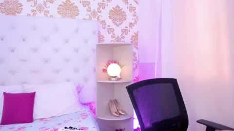 Ema Lambert  online show from 01.12.26