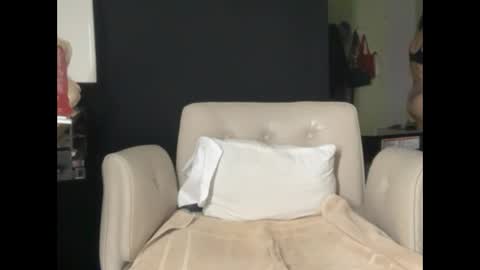 Snapshot of ema_lov3 chatting on 03.18.26 Ema Love online show from 03.18.26