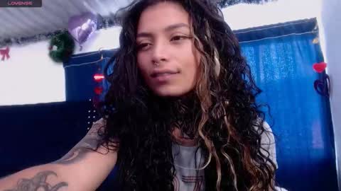 Snapshot of ema_ploxx chatting on 02.17.26 ema_ploxx online show from 02.17.26